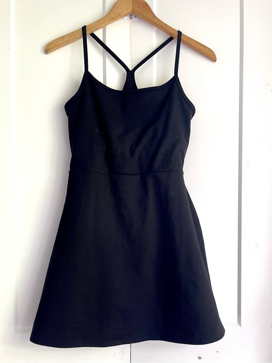 GAP Dresses & Skirts - Gap Fit Women’s Black Activewear Dress Built In Shorts Shelf Bra Sleeveless Sz M